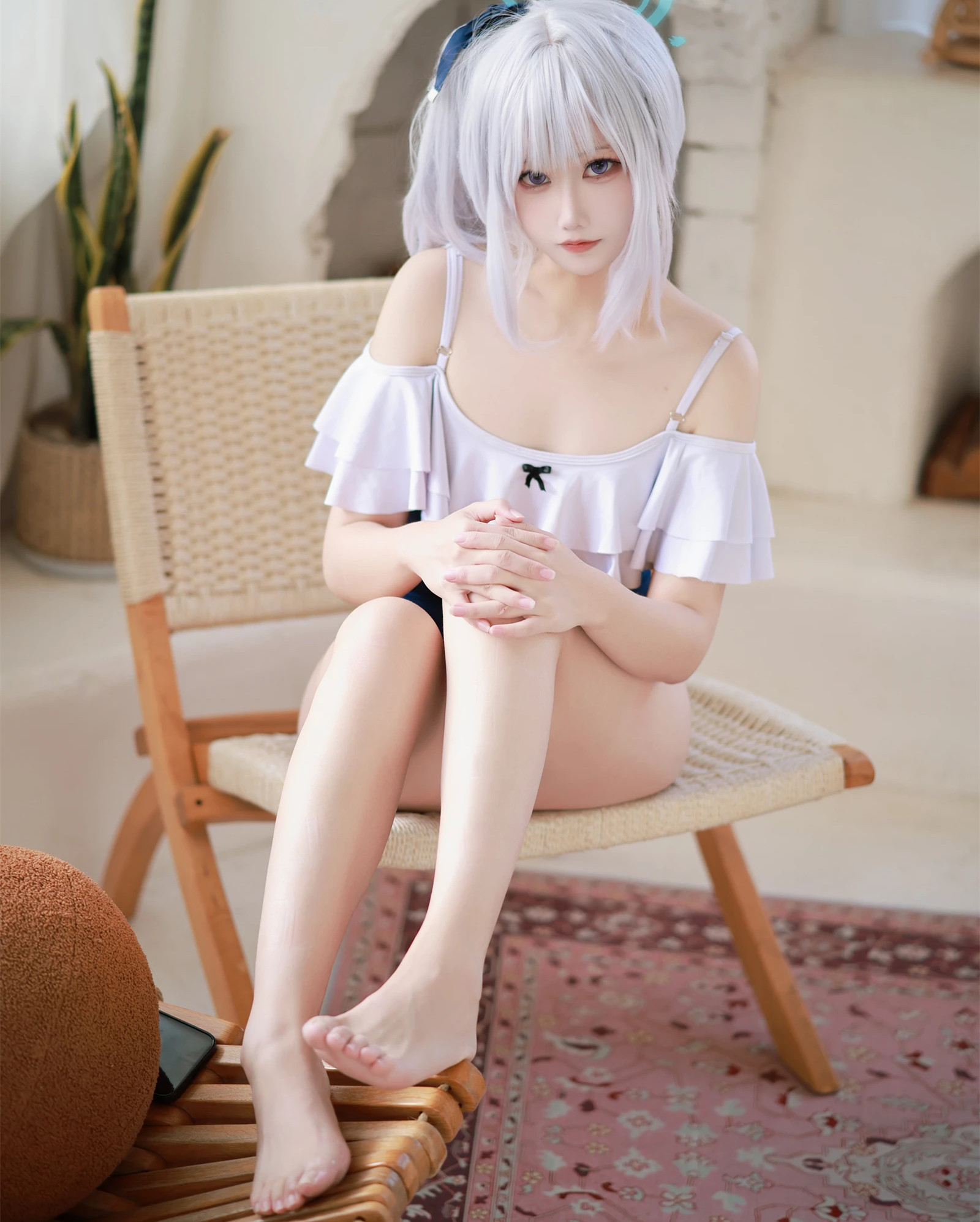 lunananya/lunananya/lunananya倾情呈现，20张高清写真，带你感受露天泳池的清凉诱惑。泳装，氧气少女，展现白幼瘦的反差魅力。每一个细节都令人心动。感受lunananya带来的干净与气质，沉醉于这充满青春气息的视觉盛宴。