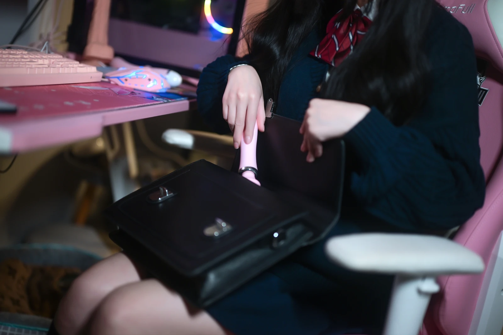 鹿八岁/鹿八岁/鹿八岁（@lulubaby233）全部写真作品收录，包括《堕落修女》《小鹿的秘密花园》《旗袍女仆》等代表Cos作品。高清图集持续更新，支持打包下载。